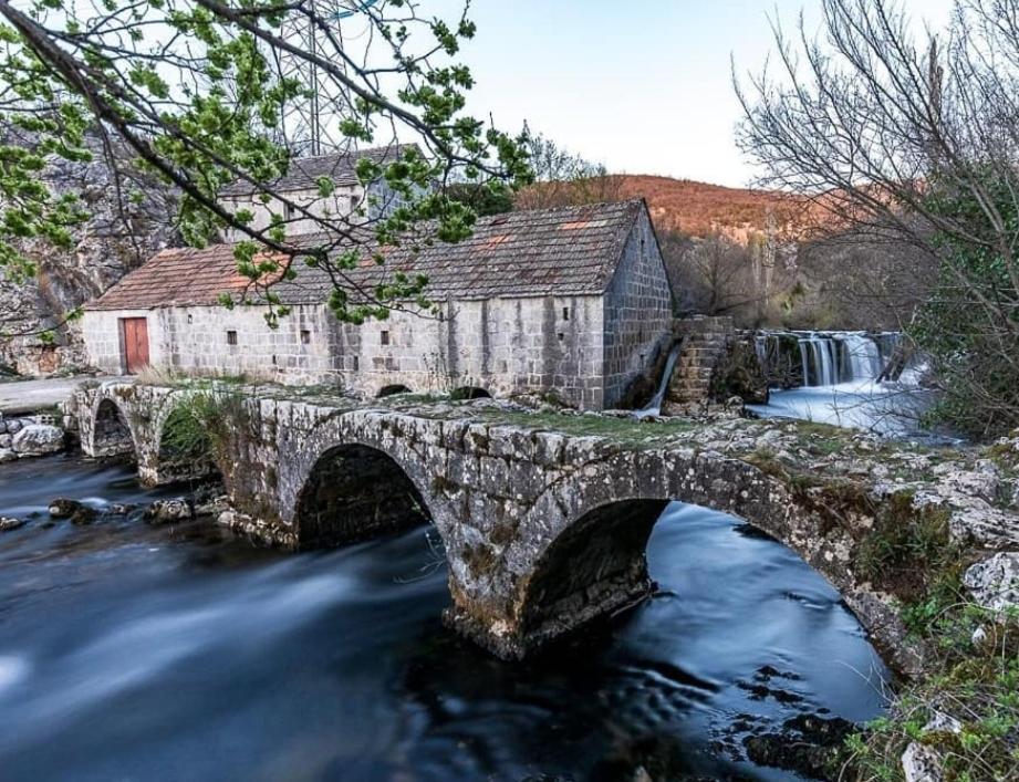 Vila Kuca Za Odmor Sika Sinj Exteriér fotografie