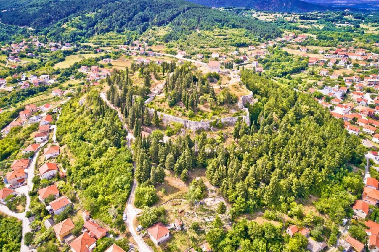 Vila Kuca Za Odmor Sika Sinj Exteriér fotografie