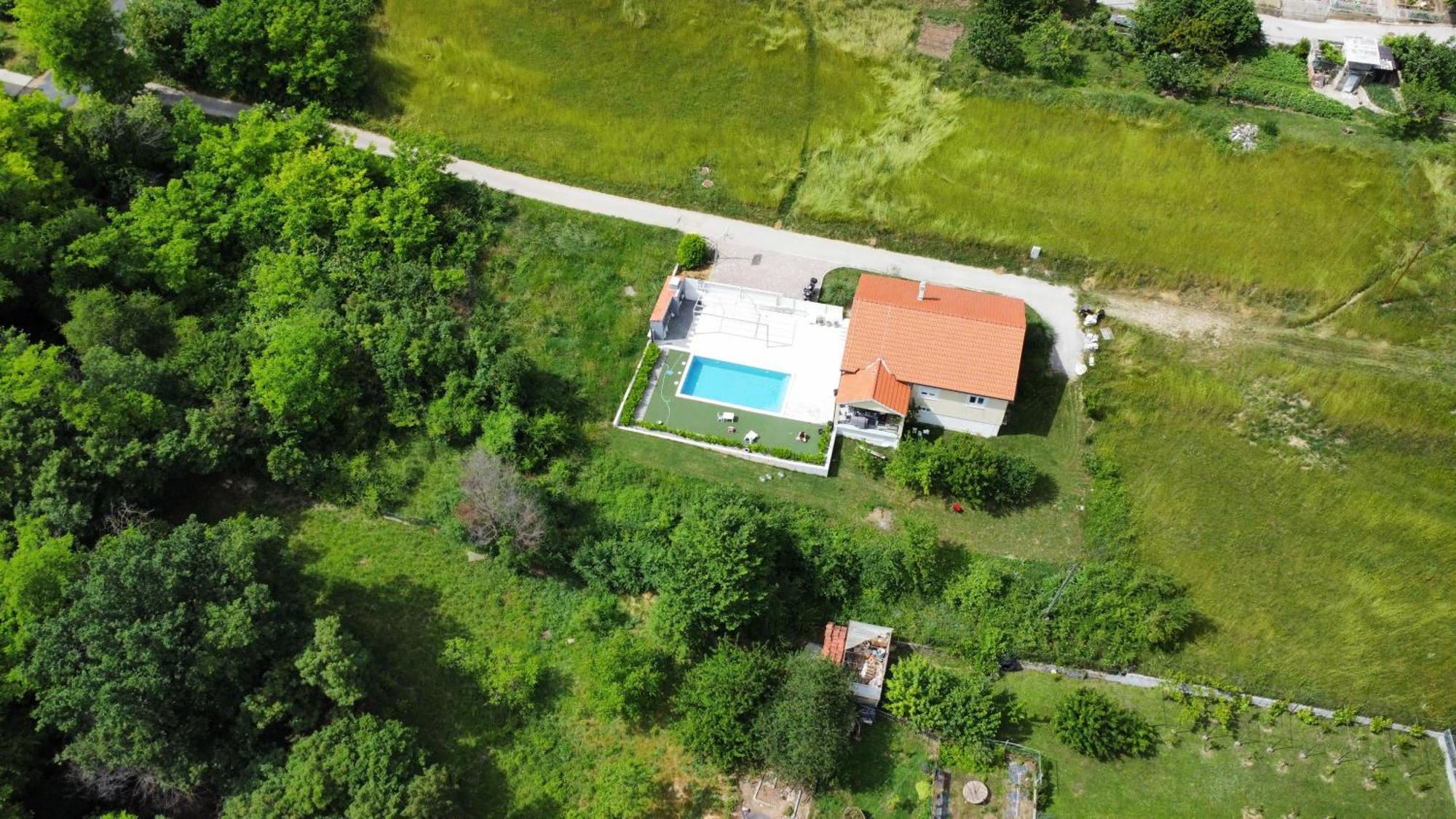 Vila Kuca Za Odmor Sika Sinj Exteriér fotografie